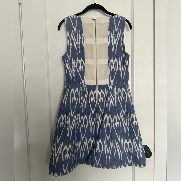 Alice and Olivia Sleeveless chambray dress - Picture 2 of 4